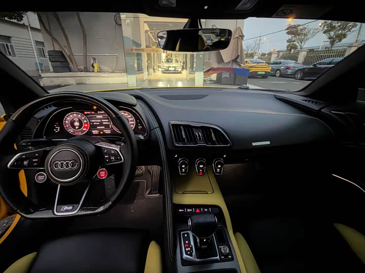 Audi R8 2017 V 10 Spyder — фото 23