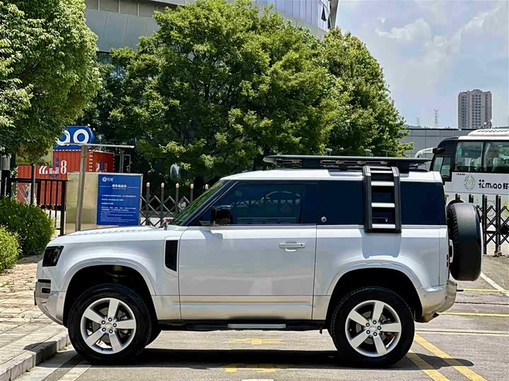Land Rover Defender — фото 13