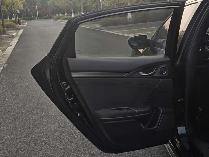 Honda Civic — фото 8
