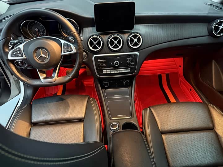 Mercedes-Benz GLA 200 стиль — фото 9