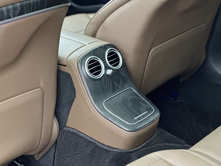 Mercedes-Benz E-Class 2023 E 300 L Luxury — фото 14