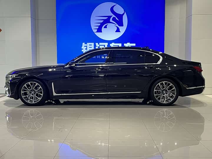 BMW 7 Series 730Li люкс-пакет — фото 12