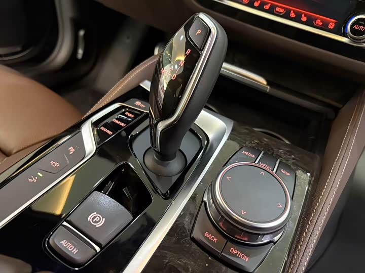 BMW 6-Series 2018 640i x Drive M — фото 19