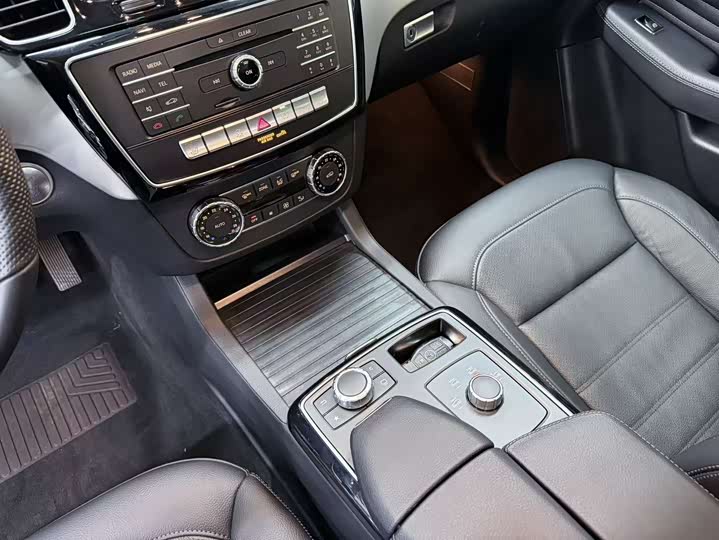 Mercedes-Benz GLE 2018 GLE 320 4 MATIC SUV — фото 17