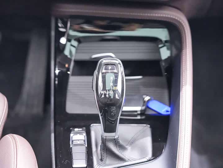 BMW X1 2020 s Drive 20 Li — фото 17