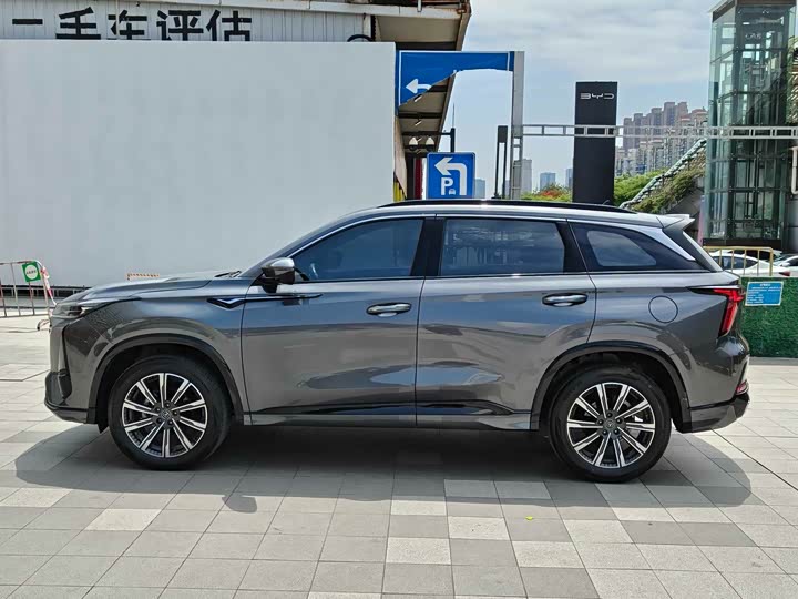 Changan CS75 PLUS 2023 1.5 T ATLuxury — фото 3