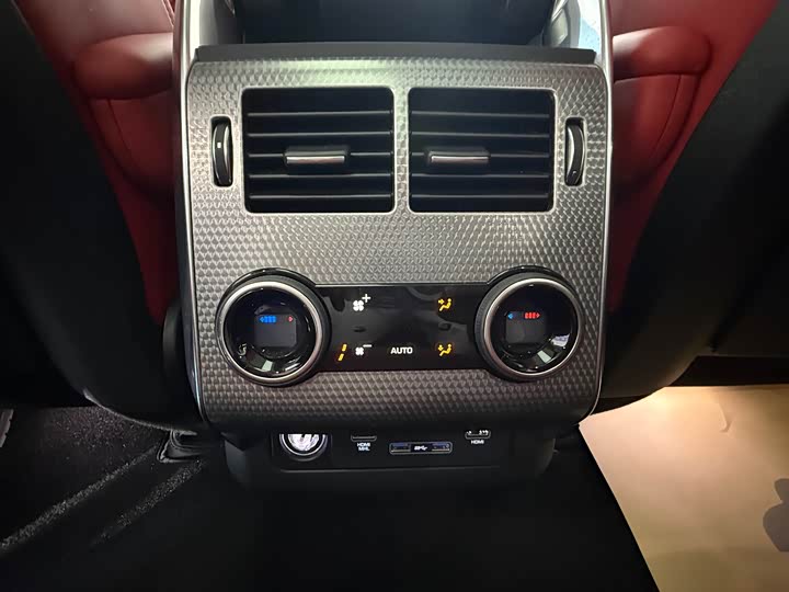 Land Rover Range Rover Sport — фото 16