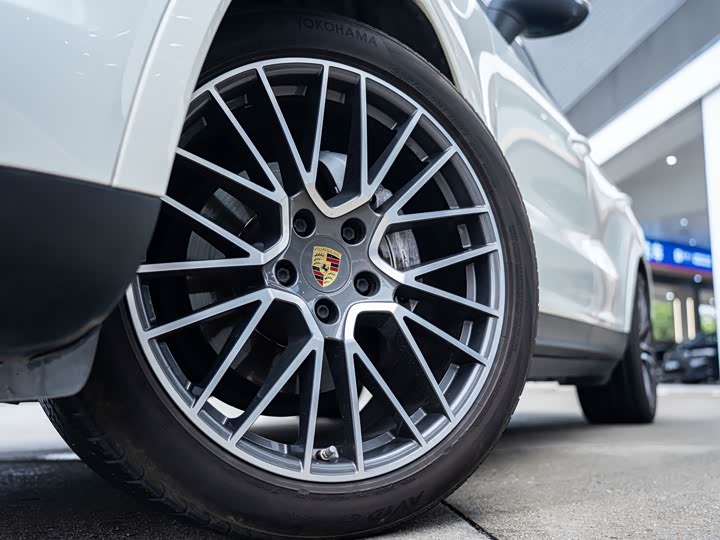 Porsche Cayenne 2019 Cayenne Coupé 3.0 T — фото 7