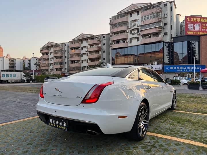 Jaguar XJ 2018 XJL 3.0 SC 2 WD — фото 6