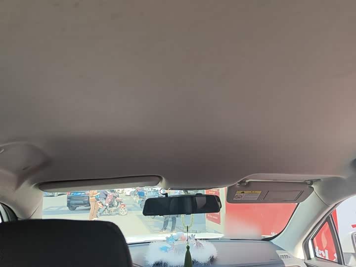 Changan CS15 2019 1.5 L MT VI — фото 9