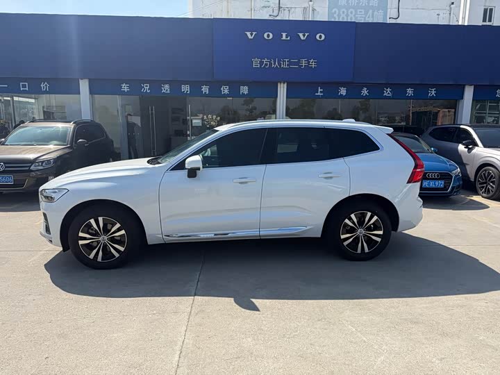 Volvo XC60 2023 B 5 4 WD — фото 4