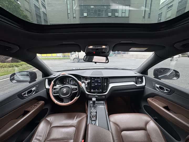 Volvo XC60 2021 T 5 4 WD — фото 5