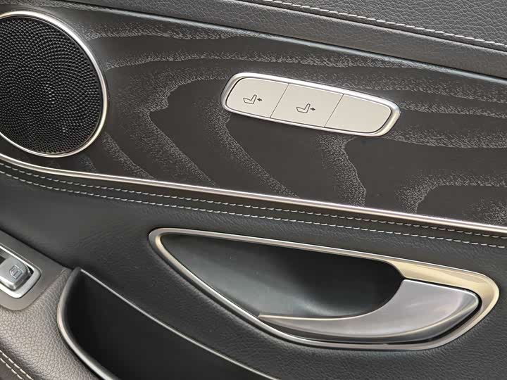Mercedes-Benz C-Class 2020 C 260 L — фото 32