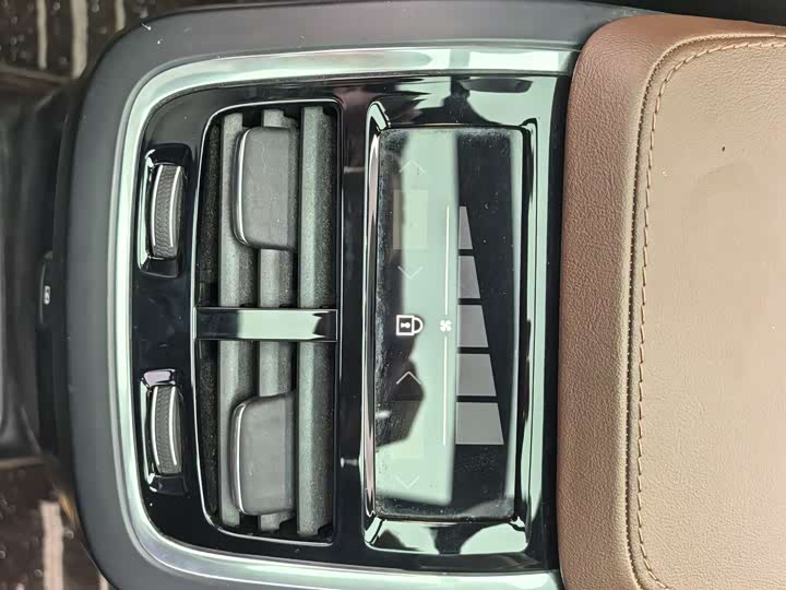 Volvo XC90 Hybrid 2022 E Hybrid T 8 7 — фото 16