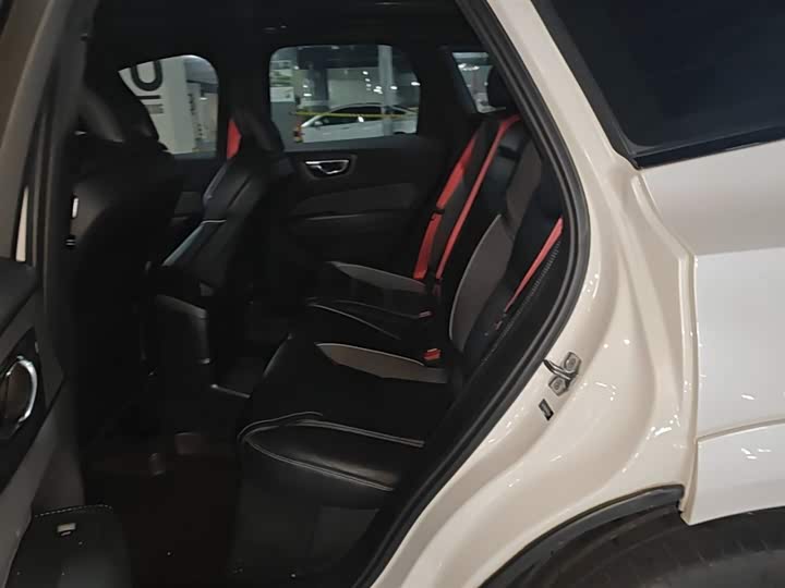 Volvo XC60 Hybrid 2021 T 8 E Hybrid — фото 17