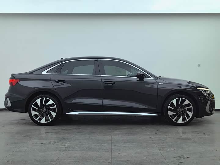 Audi A3 2024 A 3 L Limousine 35 TFSI Sport — фото 10