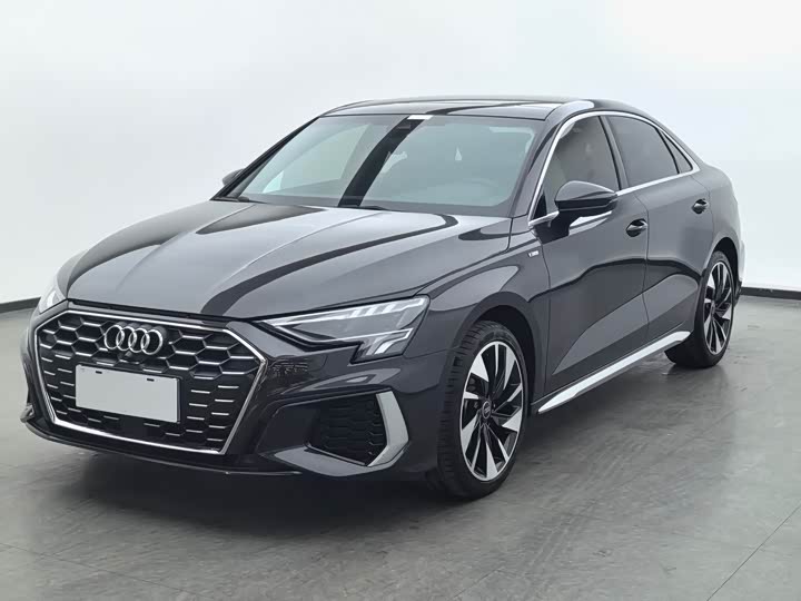 Audi A3 2024 A 3 L Limousine 35 TFSI Sport — фото 1