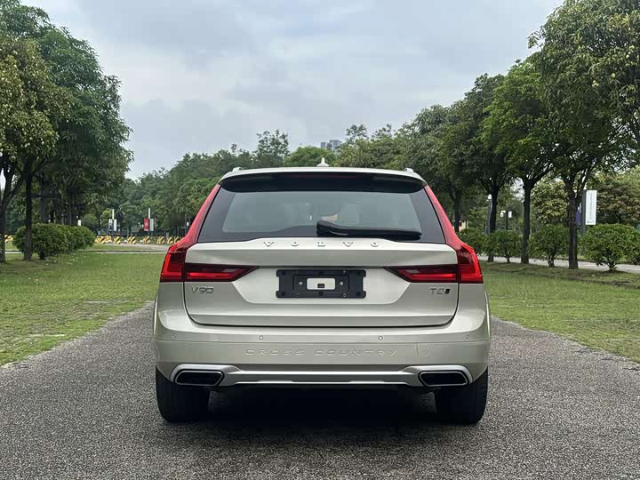 Volvo V90 2019 Cross Country T 5 AWD VI — фото 21