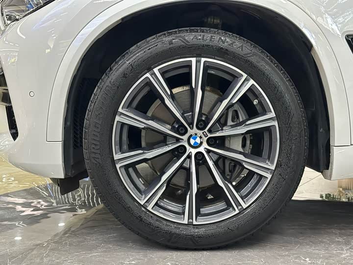 BMW X5 2020 x Drive 40i M — фото 8