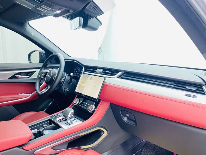 Jaguar F-PACE 2024 P 250 R-Dynamic SE — фото 15