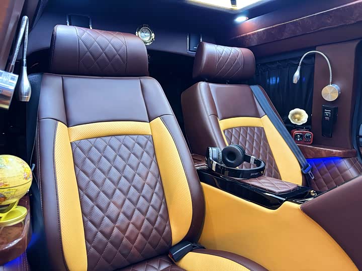 Mercedes-Benz GLS 2018 GLS 450 — фото 35