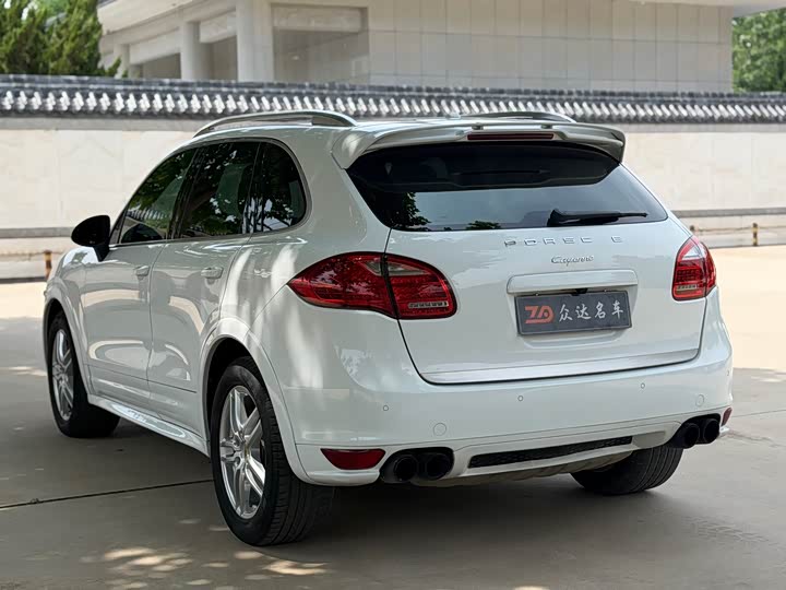 Porsche Cayenne 2015 Cayenne S 3.6 T — фото 16