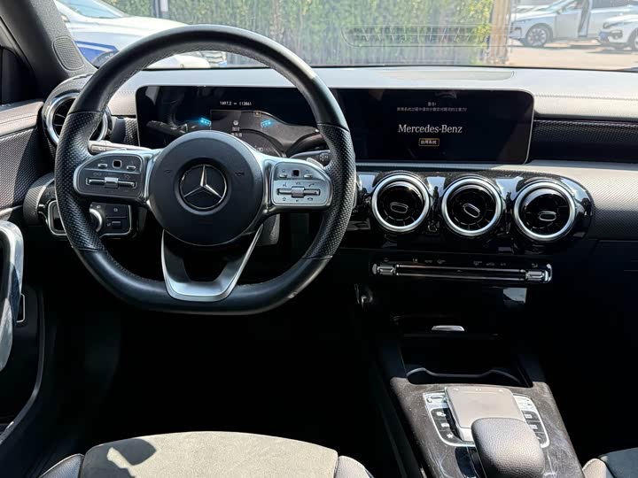 Mercedes-Benz A-Class 2019 A 200 L — фото 15