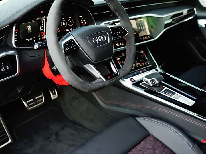 Audi RS 6 2025 RS 6 Avant GT — фото 9