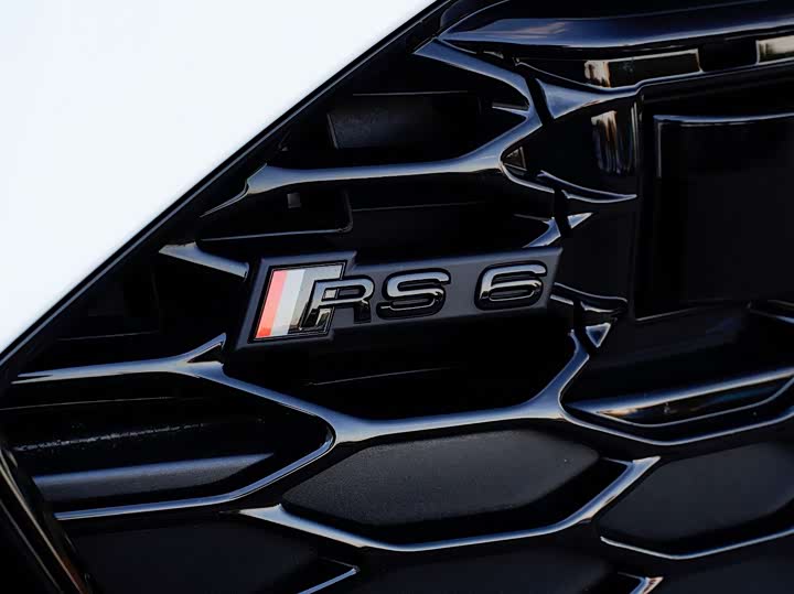 Audi RS 6 2025 RS 6 Avant GT — фото 6