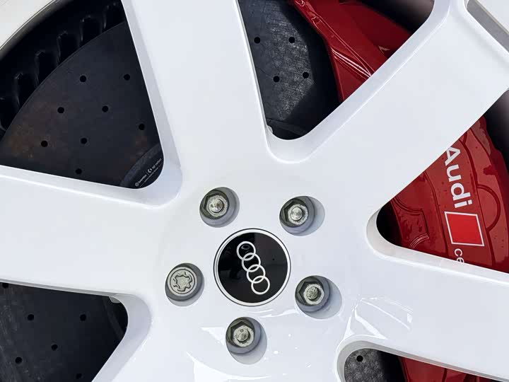 Audi RS 6 2025 RS 6 Avant GT — фото 26