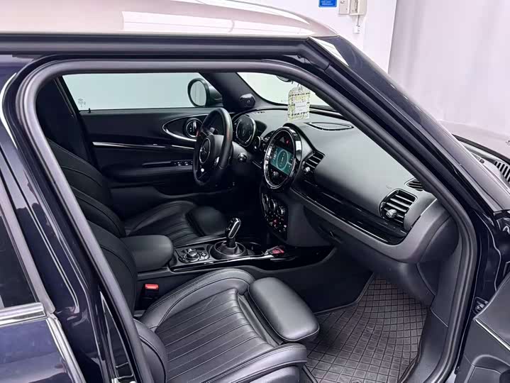 MINI Clubman — фото 4