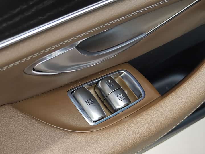 Mercedes-Benz E-Class 2023 E 300 L — фото 22