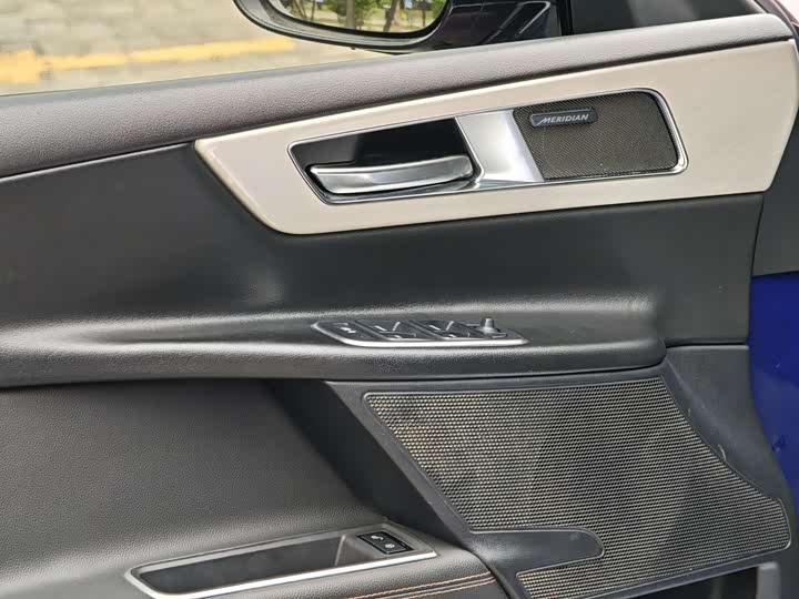 Jaguar XEL 2018 2.0 T 200 PS — фото 8