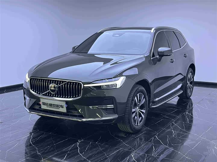 Volvo XC60 2022 B 5 4 WD — фото 1