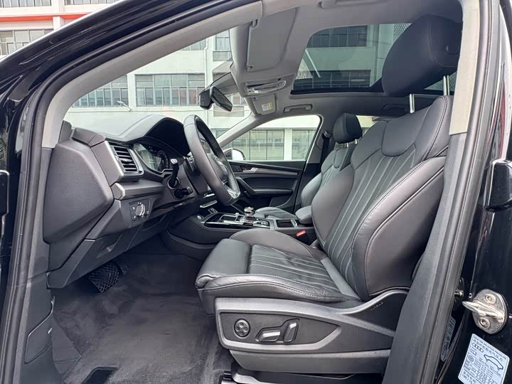 Audi Q5L 2022 40 T RS — фото 9