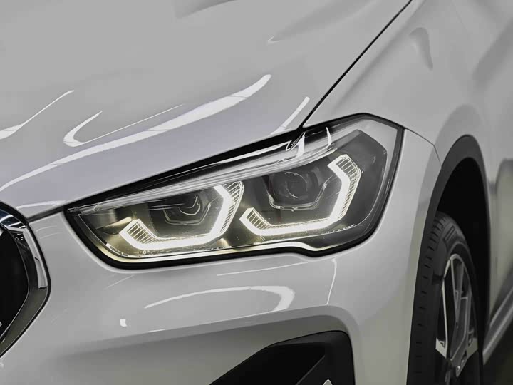 BMW X1 2022 x Drive 25 Li — фото 13