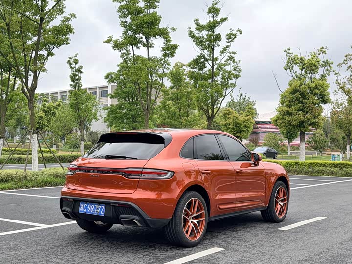 Porsche Macan 2022 Macan 2.0 T — фото 6