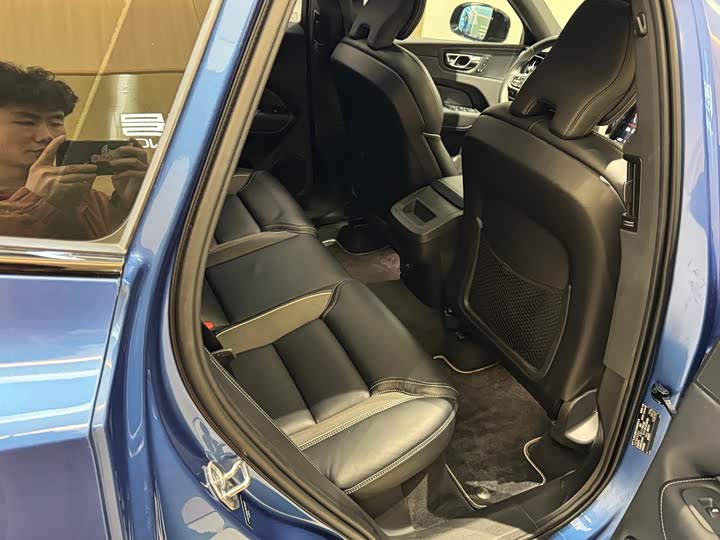 Volvo XC60 2020 T 5 4 WD — фото 19