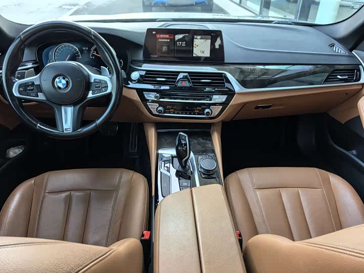 BMW 5-Series 2018 530 Li Leading M — фото 11