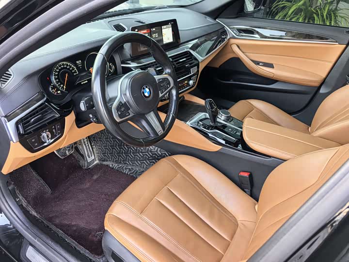 BMW 5-Series 2018 530 Li Leading M — фото 7