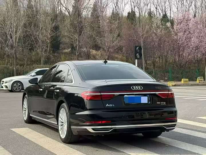 Audi A8 2018 A 8 L 55 TFSI quattro — фото 7
