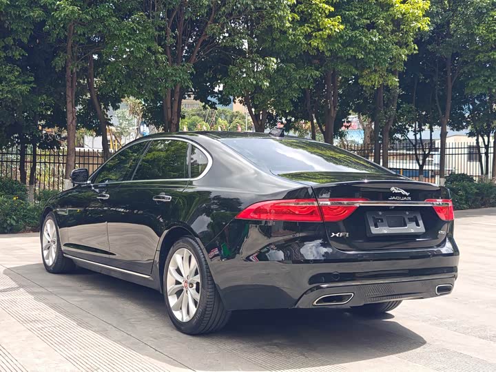 Jaguar XFL 2019 XFL 2.0 T 250 PS 2 WD — фото 23