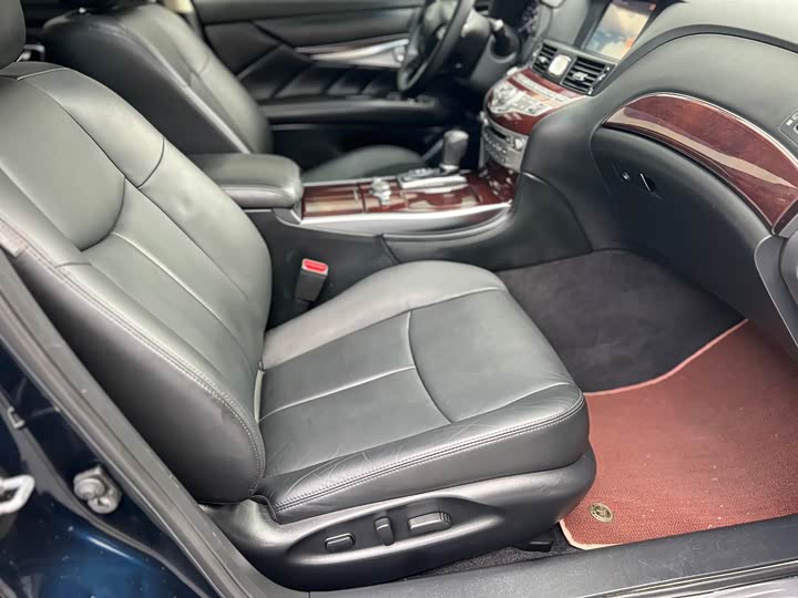 Infiniti Q70 2017 Q 70 L 2.5 L — фото 10
