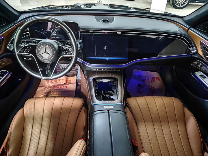 Mercedes-Benz E-Class 2024 E 300 L Luxury — фото 9