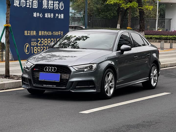 Audi A3 2018 30 Limousine 35 TFSI — фото 1