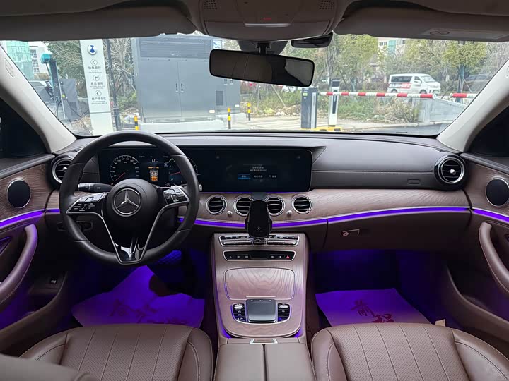 Mercedes-Benz E-Class E 300 L люкс — фото 8