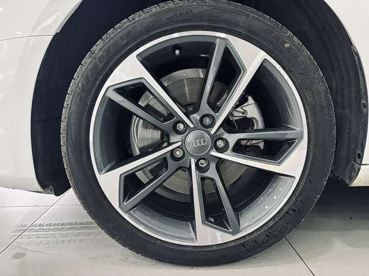 Audi A4L 2020 40 TFSI — фото 16