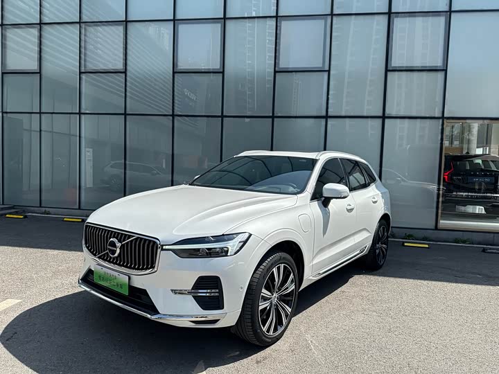 Volvo XC60 Hybrid 2022 T 8 PHEV 4 WD — фото 1