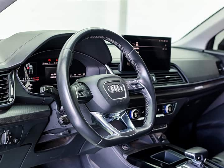 Audi Q5L 2022 40 T — фото 18