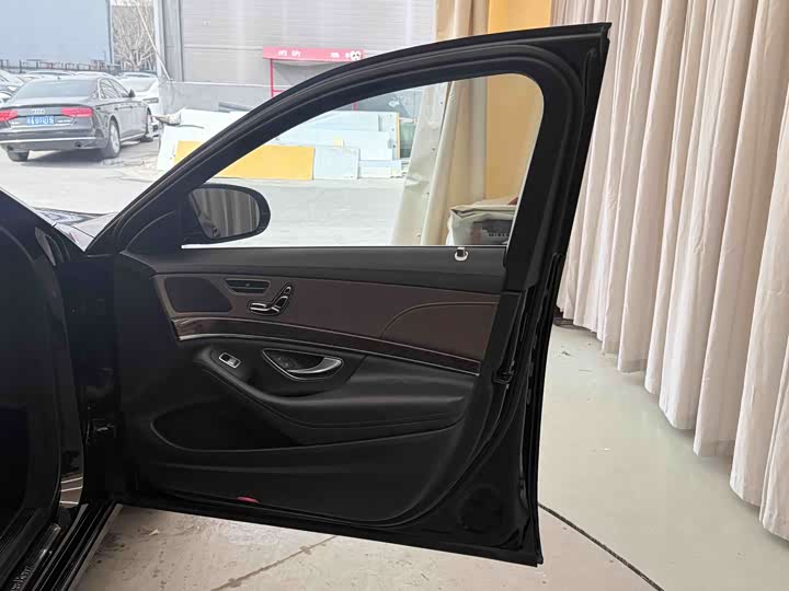 Mercedes-Benz S-Class S 320 L — фото 18